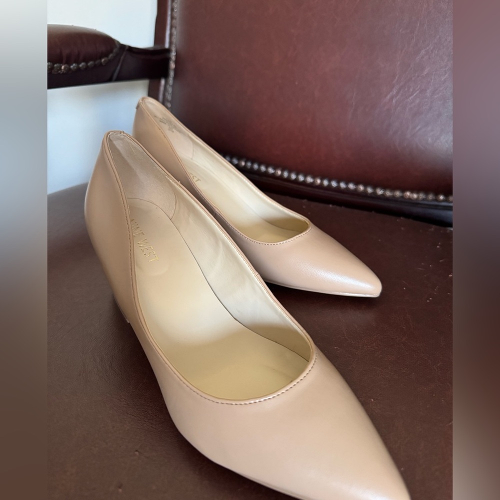 Nine West Classic Tan Heels *Never Been Worn*